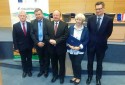 Przedstawiciele LGD podpisali w Urzędzie Marszałkowskim umowę