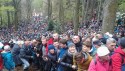 Wielki Piątek na Kalwarii ... i tak niezmiennie tłumy wiernych dziś ok. 150 tys. osób ... jest wiara w narodzie :) - informuje na Twitterze Tomasz Baluś (NaszaKalwaria.pl)